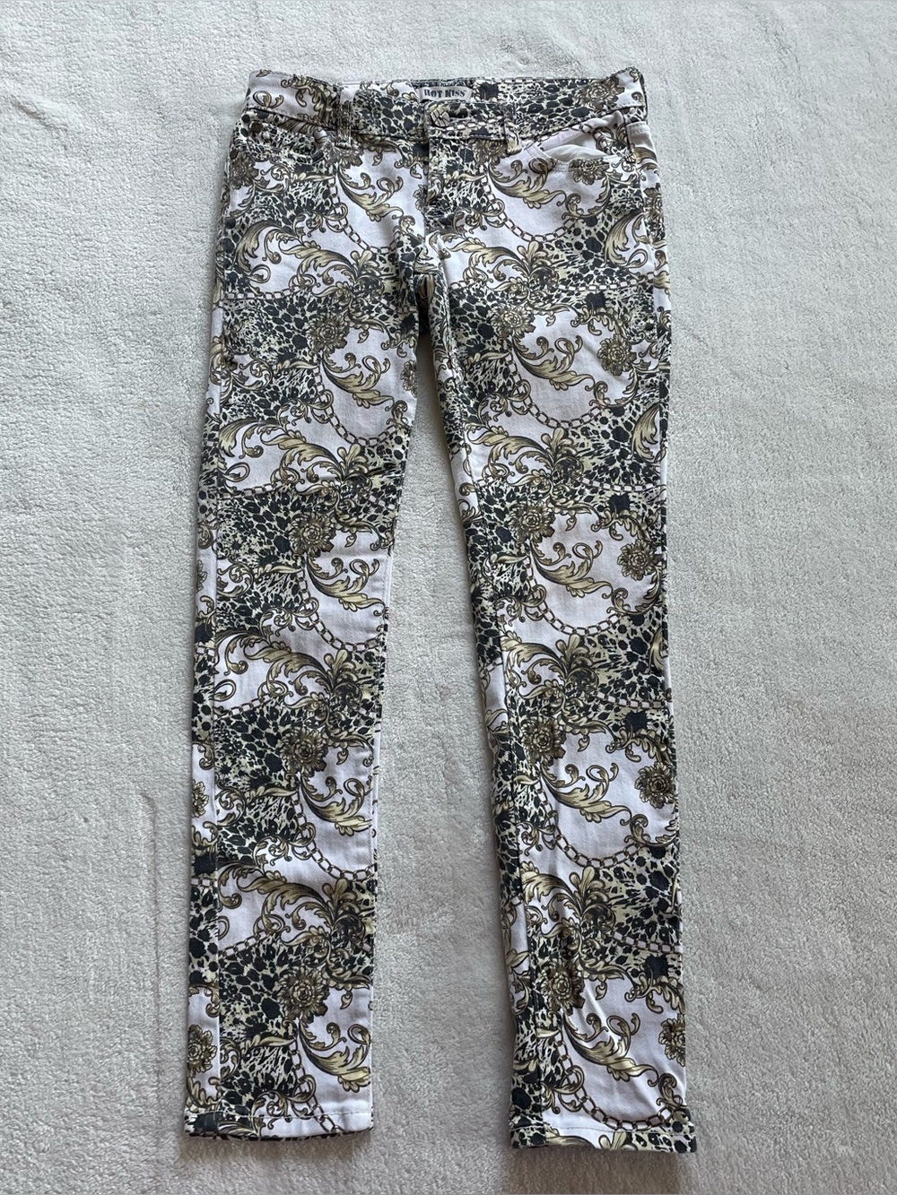 HOT KISS Skinny Lilly White and Gold Decor Print Jeans size 7 - Picture 4 of 13